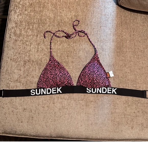 SUNDEK Bikini Leopard Print Bikini Top - Picture 2 of 3